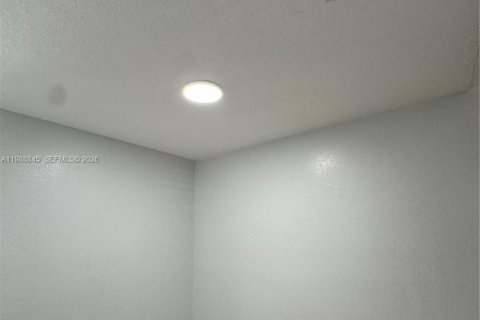 Купить виллу или дом в Хомстед, Флорида 4 спальни, 132.2м2, № 2051086 - фото 20