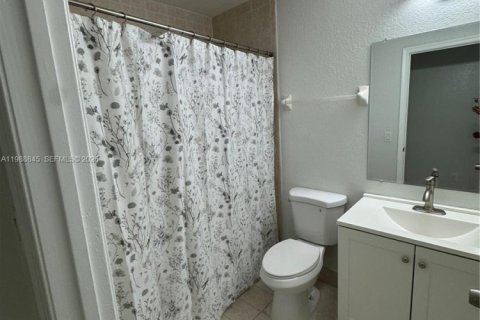 Купить виллу или дом в Хомстед, Флорида 4 спальни, 132.2м2, № 2051086 - фото 21