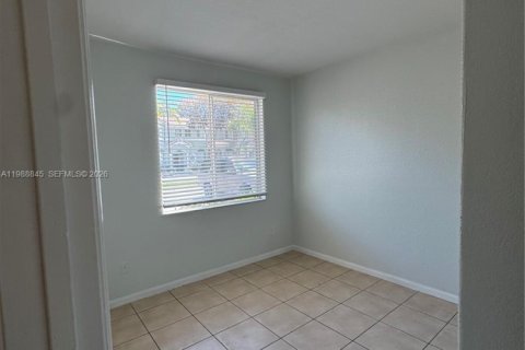 Купить виллу или дом в Хомстед, Флорида 4 спальни, 132.2м2, № 2051086 - фото 16