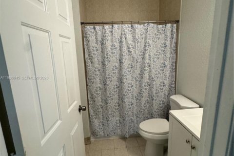 Купить виллу или дом в Хомстед, Флорида 4 спальни, 132.2м2, № 2051086 - фото 14