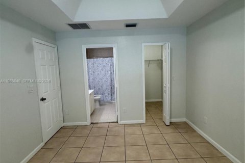 Купить виллу или дом в Хомстед, Флорида 4 спальни, 132.2м2, № 2051086 - фото 29