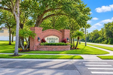 Villa ou maison à louer à Kissimmee, Floride: 3 chambres, 185.8 m2 № 2386622 - photo 2