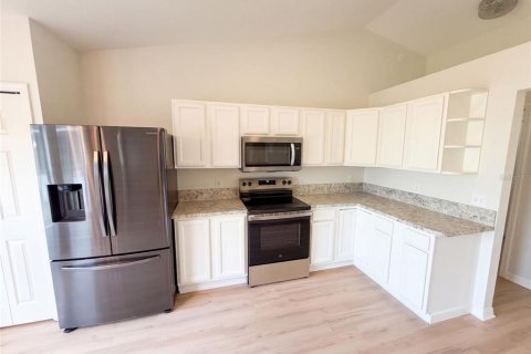 Villa ou maison à vendre à Palm Bay, Floride: 3 chambres, 123.84 m2 № 2398808 - photo 7