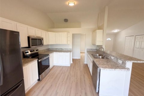 Villa ou maison à vendre à Palm Bay, Floride: 3 chambres, 123.84 m2 № 2398808 - photo 6