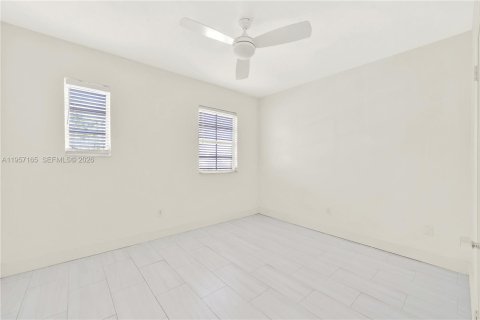 Condominio en alquiler en Miami Beach, Florida, 2 dormitorios, 73.39 m2 № 2011214 - foto 19