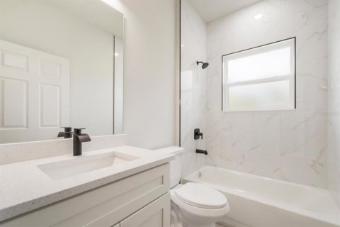 Купить виллу или дом в Даннеллон, Флорида 3 комнаты, 142.05м2, № 1902409 - фото 29