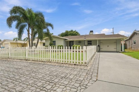 Villa ou maison à Seminole, Floride 4 chambres, 180.6 m2 № 2361557