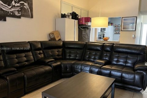 Condo in Deerfield Beach, Florida, 2 bedrooms  № 2064896 - photo 8
