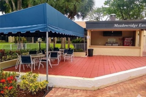 Condo in Deerfield Beach, Florida, 2 bedrooms  № 2064896 - photo 16