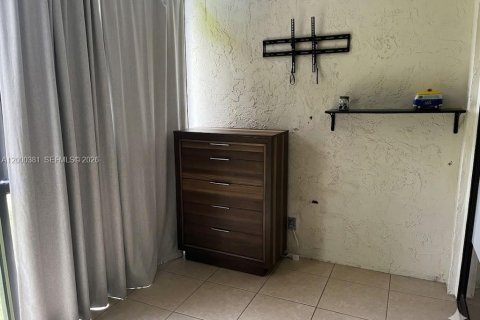 Condo in Deerfield Beach, Florida, 2 bedrooms  № 2064896 - photo 11