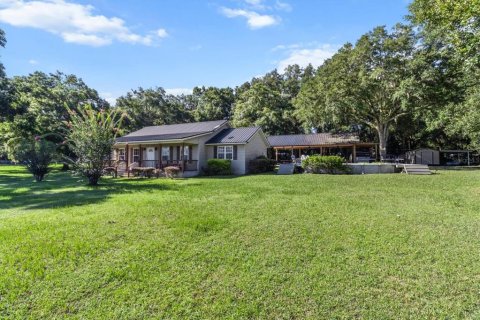 House in Williston, Florida 3 bedrooms, 204.01 sq.m. № 1849352 - photo 1