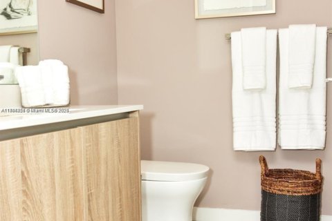 Condominio en venta en Miami, Florida, 2 dormitorios, 97.36 m2 № 2035480 - foto 7