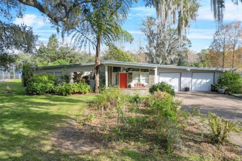 House in Apopka, Florida 3 bedrooms, 152.73 sq.m. № 1734484 - photo 2
