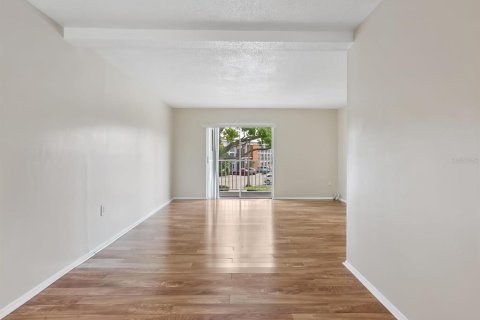 Condominio en venta en Bradenton, Florida, 2 dormitorios, 95.32 m2 № 1824812 - foto 8