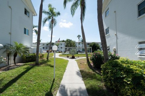 Condominio en venta en Bradenton, Florida, 2 dormitorios, 95.32 m2 № 1824812 - foto 25
