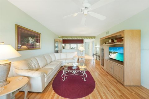Copropriété à vendre à Lake Suzy, Floride: 2 chambres, 106.37 m2 № 1910208 - photo 13
