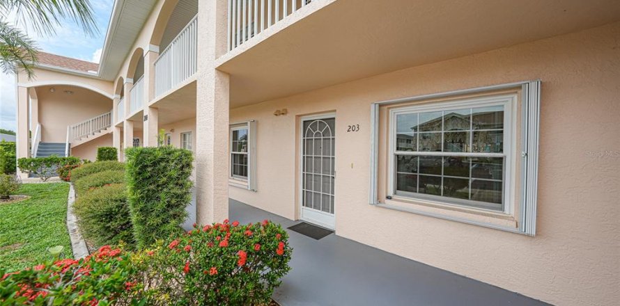 Condo à Lake Suzy, Floride, 2 chambres  № 1910208