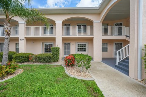 Copropriété à vendre à Lake Suzy, Floride: 2 chambres, 106.37 m2 № 1910208 - photo 3
