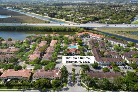Adosado en alquiler en Miramar, Florida, 4 dormitorios, 180.14 m2 № 2056378 - foto 4