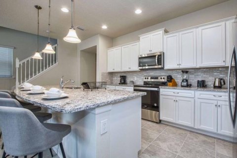 Touwnhouse à louer à Kissimmee, Floride: 5 chambres, 210.42 m2 № 2430404 - photo 4