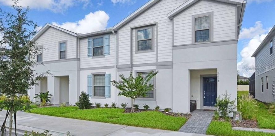 Touwnhouse à Kissimmee, Floride 5 chambres, 210.42 m2 № 2430404