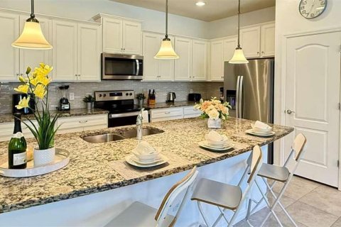 Touwnhouse à louer à Kissimmee, Floride: 5 chambres, 210.42 m2 № 2430404 - photo 13