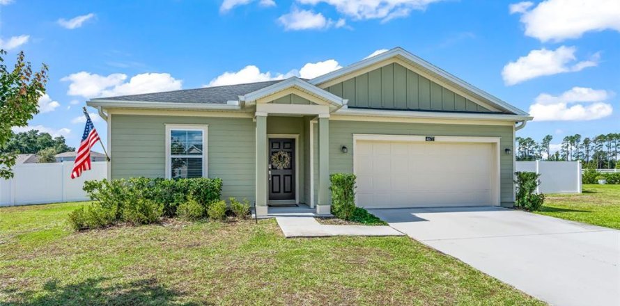 Villa ou maison à Ocala, Floride 4 chambres, 197.6 m2 № 2402989