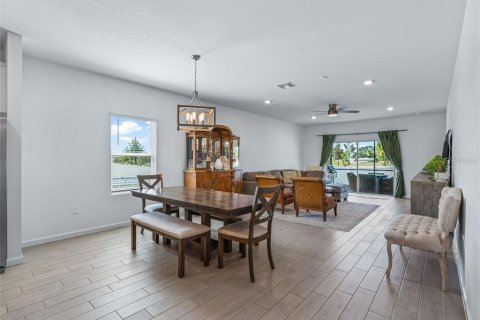 Villa ou maison à vendre à Ocala, Floride: 4 chambres, 197.6 m2 № 2402989 - photo 8