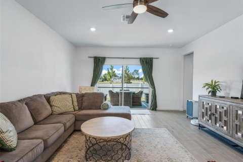 Villa ou maison à vendre à Ocala, Floride: 4 chambres, 197.6 m2 № 2402989 - photo 9