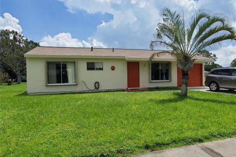 House in North Port, Florida 2 bedrooms, 82.5 sq.m. № 1900109 - photo 1