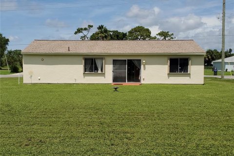 House in North Port, Florida 2 bedrooms, 82.5 sq.m. № 1900109 - photo 16