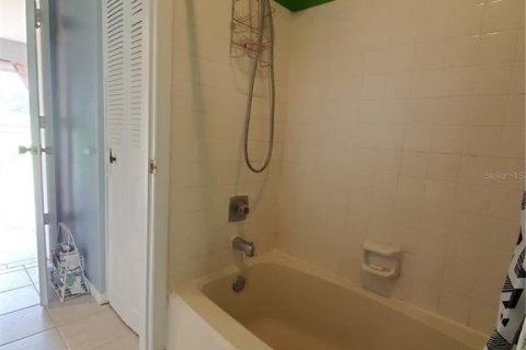 House in North Port, Florida 2 bedrooms, 82.5 sq.m. № 1900109 - photo 11