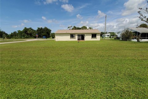 House in North Port, Florida 2 bedrooms, 82.5 sq.m. № 1900109 - photo 17