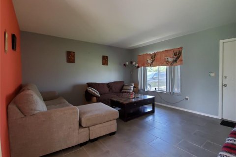 House in North Port, Florida 2 bedrooms, 82.5 sq.m. № 1900109 - photo 3