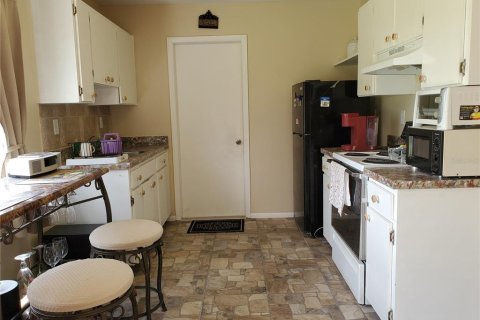 House in North Port, Florida 2 bedrooms, 82.5 sq.m. № 1900109 - photo 6