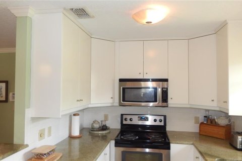 House in Dade City, Florida 3 bedrooms, 121.89 sq.m. № 1744567 - photo 22