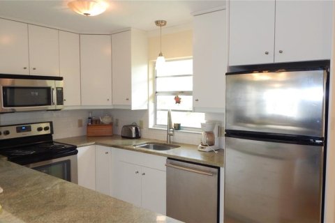 House in Dade City, Florida 3 bedrooms, 121.89 sq.m. № 1744567 - photo 19