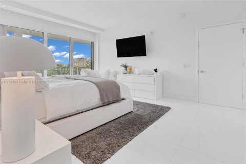 Condo in Key Biscayne, Florida, 2 bedrooms  № 1868766 - photo 6