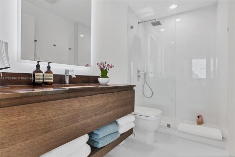 Condo in Key Biscayne, Florida, 2 bedrooms  № 1868766 - photo 21