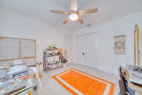 Propiedad comercial en venta en Miami, Florida, 273.5 m2 № 2030074 - foto 8