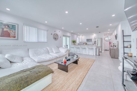 Propiedad comercial en venta en Miami, Florida, 273.5 m2 № 2030074 - foto 18