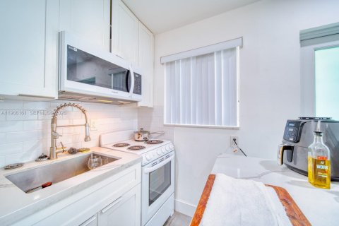 Propiedad comercial en venta en Miami, Florida, 273.5 m2 № 2030074 - foto 26