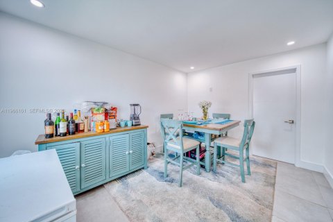 Propiedad comercial en venta en Miami, Florida, 273.5 m2 № 2030074 - foto 27