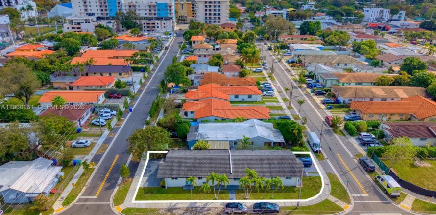 Propiedad comercial en Miami, Florida 273.5 m2 № 2030074