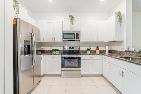 Adosado en venta en Land O' Lakes, Florida, 3 dormitorios, 151.8 m2 № 2156302 - foto 16