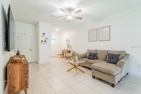 Adosado en venta en Land O' Lakes, Florida, 3 dormitorios, 151.8 m2 № 2156302 - foto 11