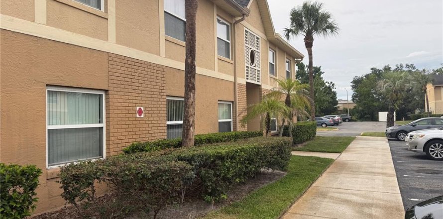 Condo in Orlando, Florida, 2 bedrooms № 2201045