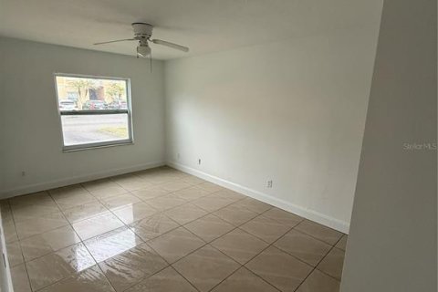 Condo in Orlando, Florida, 2 bedrooms № 2201045 - photo 8