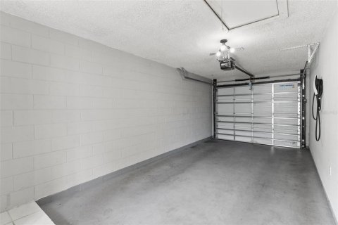 House in Tavares, Florida 3 bedrooms, 97.83 sq.m. № 1869300 - photo 26