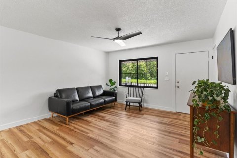 House in Tavares, Florida 3 bedrooms, 97.83 sq.m. № 1869300 - photo 5